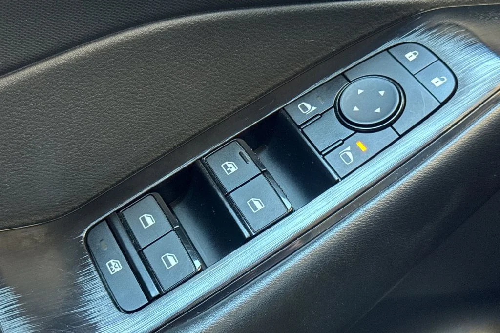 Used 2024 Gray Nissan S image 14