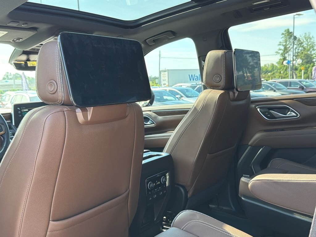 Used 2024 Beige Chevrolet High Country image 23
