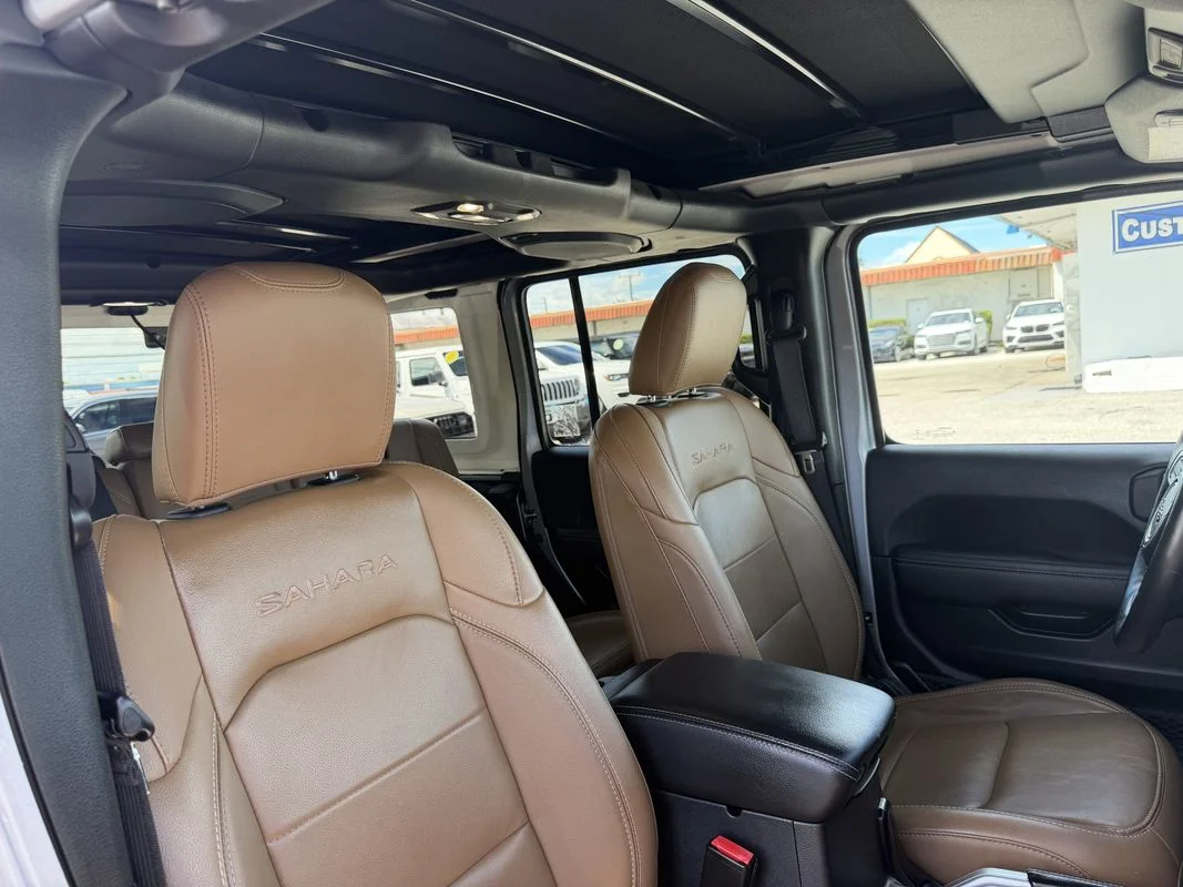 Used 2021  Jeep Unlimited Sahara image 17