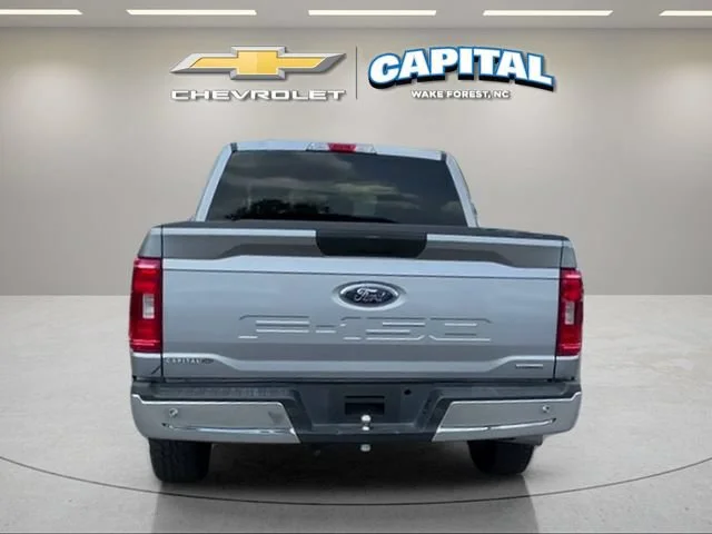 Used 2023  Ford XL image 4