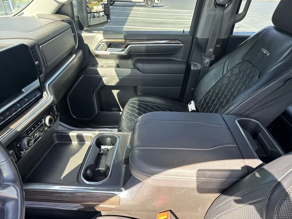 Used 2024 Gray Chevrolet LT image 21