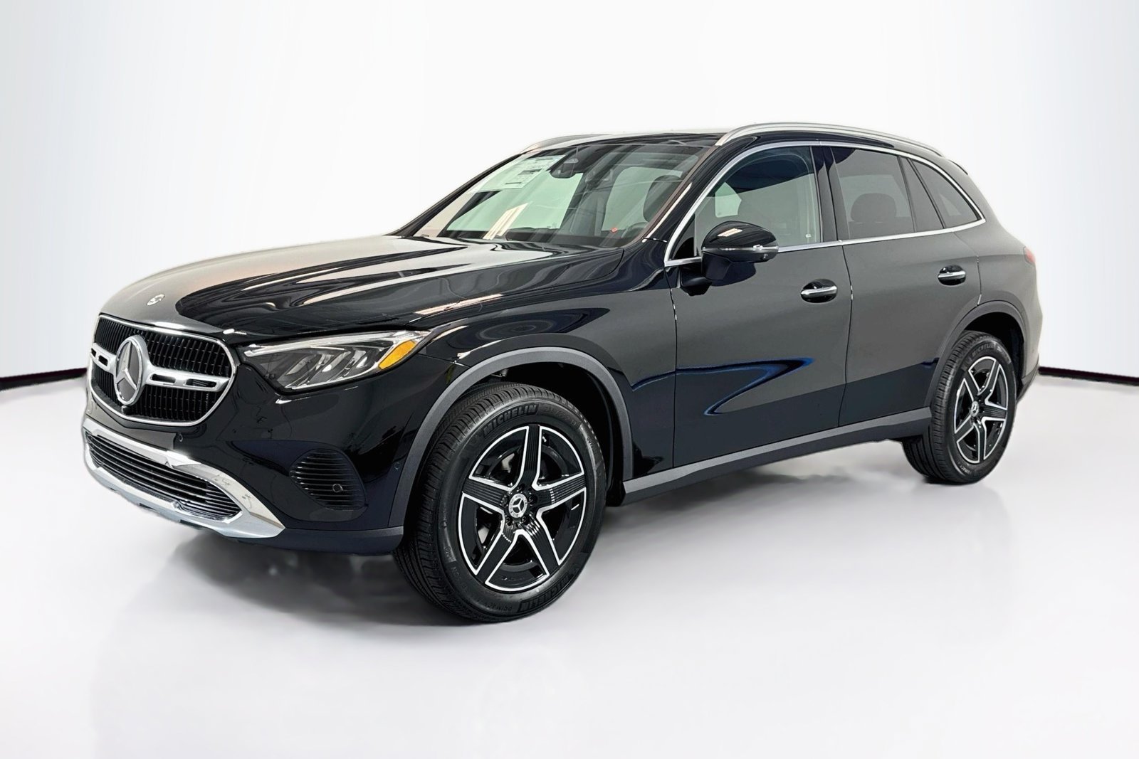 New 2026 Black Mercedes-Benz GLC 300 image 1