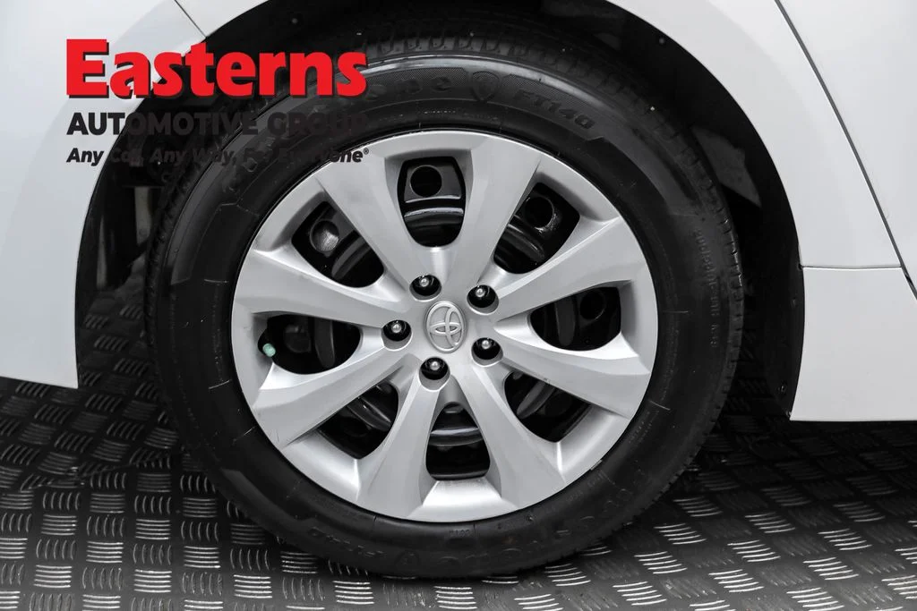 Used 2023 White Toyota LE image 26