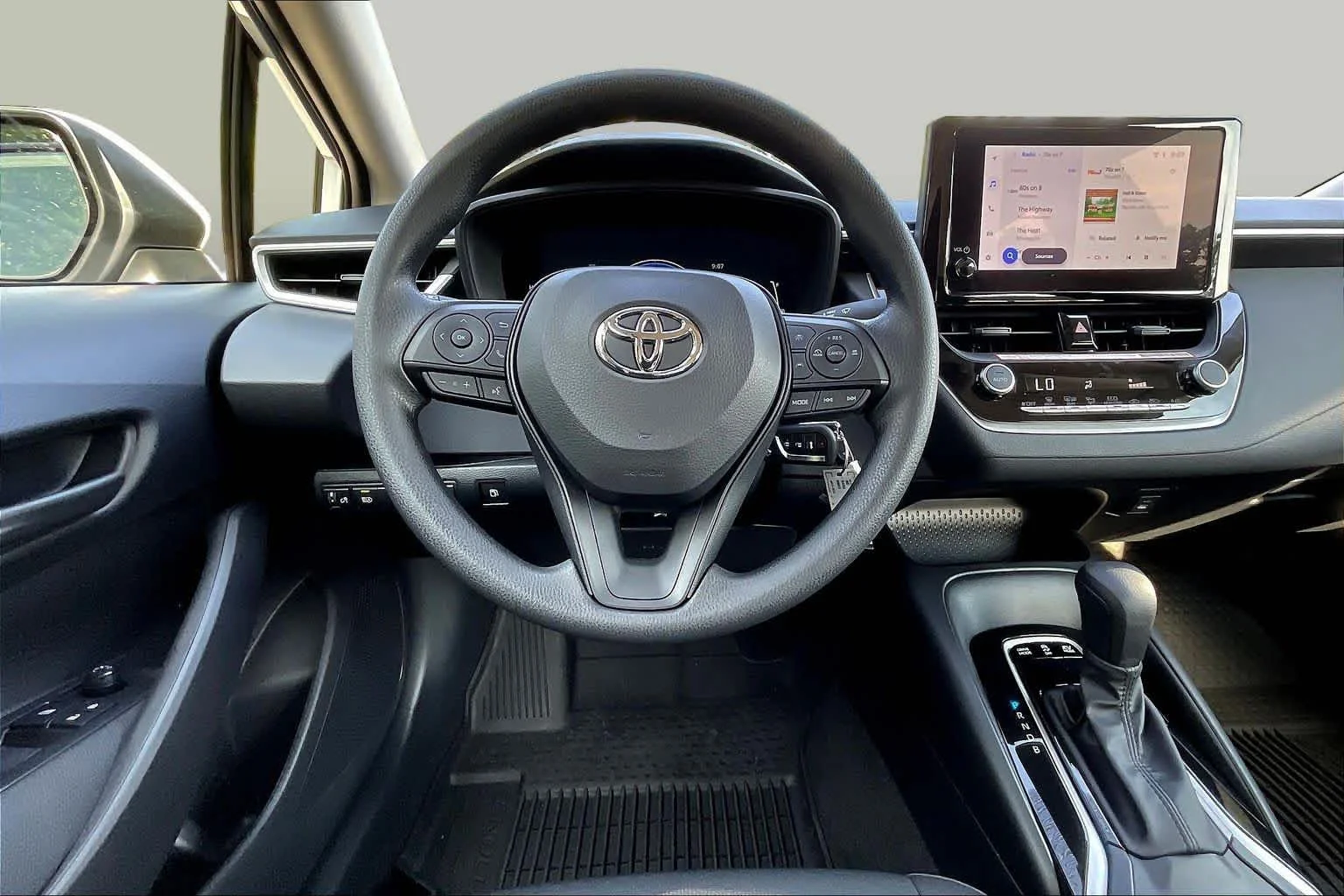 Used 2026 Ice Cap Toyota Hybrid LE image 6