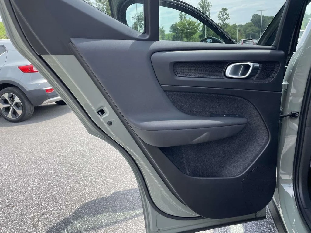 Used 2023 Sage Green Metallic Volvo Ultimate image 3