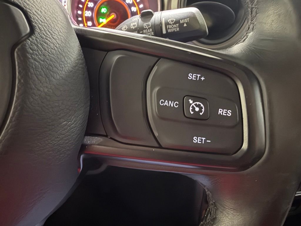 Used 2018 Silver Jeep Sport S image 19