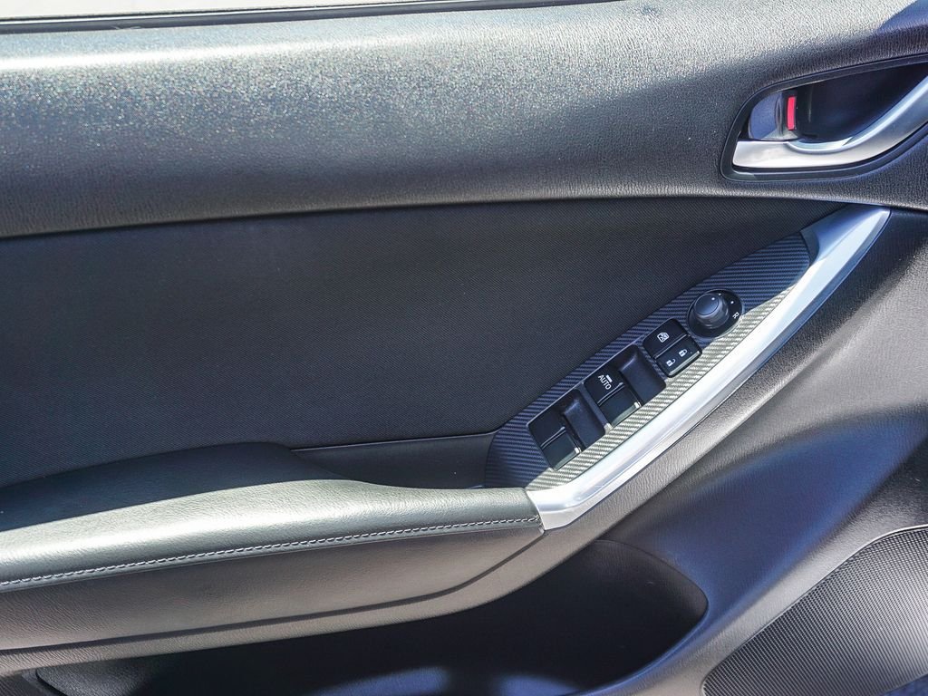 Used 2016 Silver Mazda Touring image 18