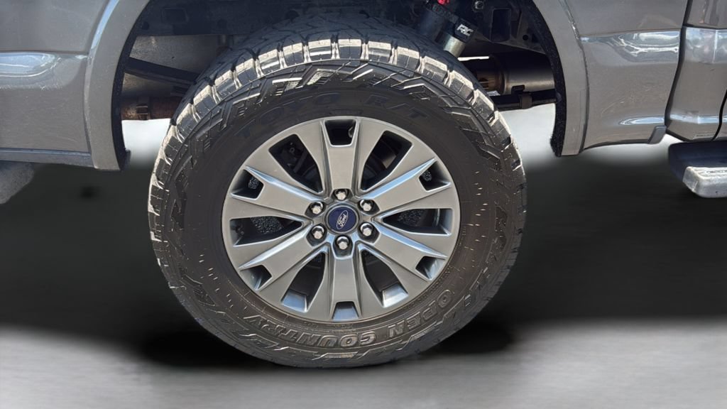 Used 2016 Gray Ford XLT image 19