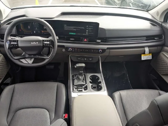 New 2027 Snow White Pearl Kia EX image 17