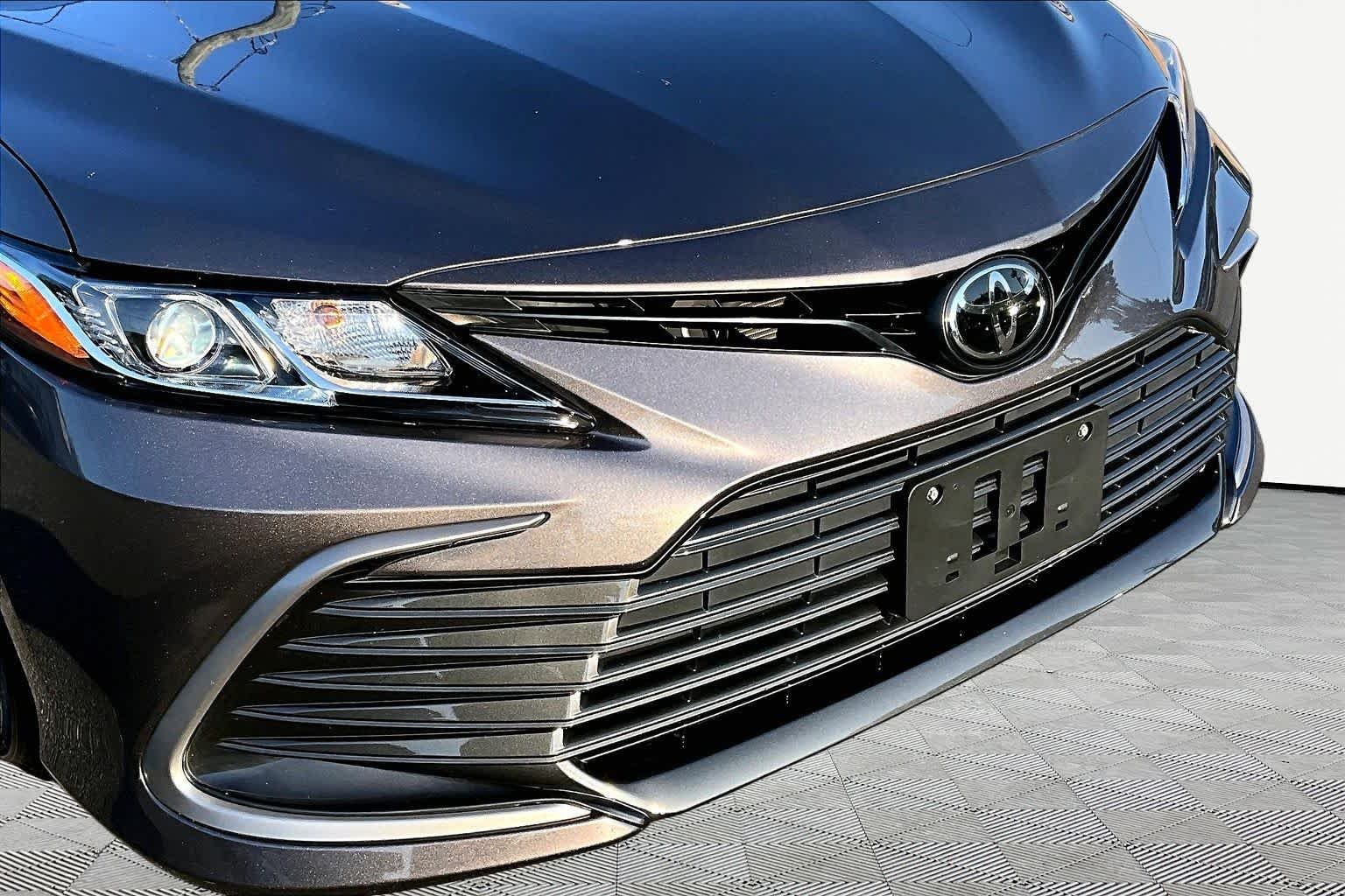 Used 2023 Predawn Gray Mica Toyota LE image 30