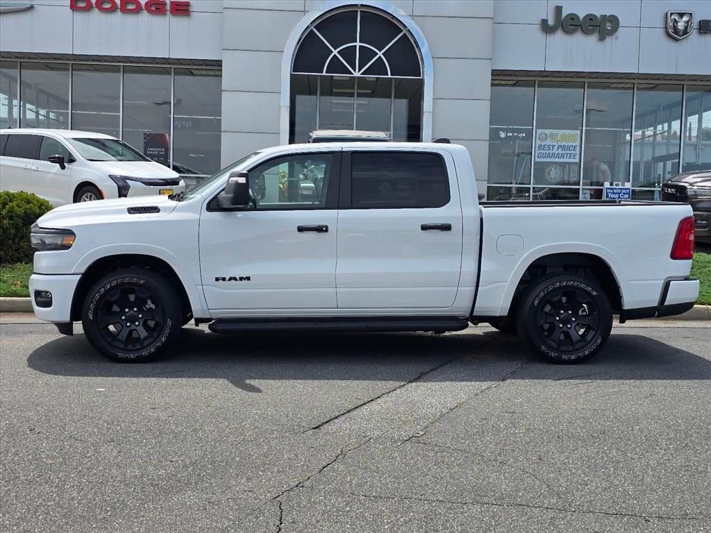Used 2025 White Ram Big Horn/Lone Star image 23