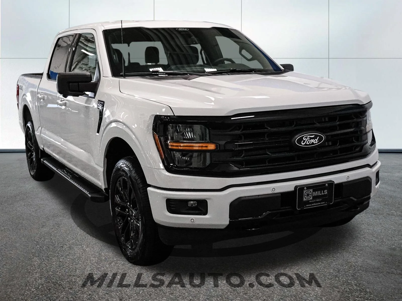 New 2026 Oxford White Ford XLT image 11