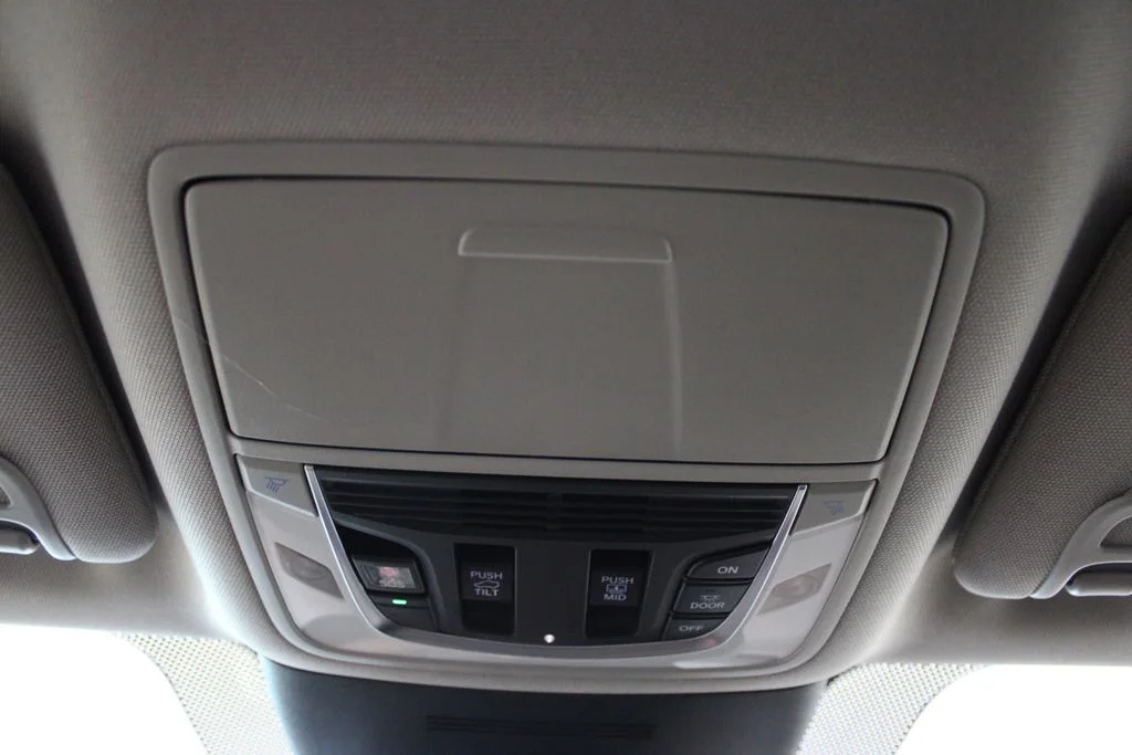 New 2026 Solar Silver Metallic Acura Base image 34