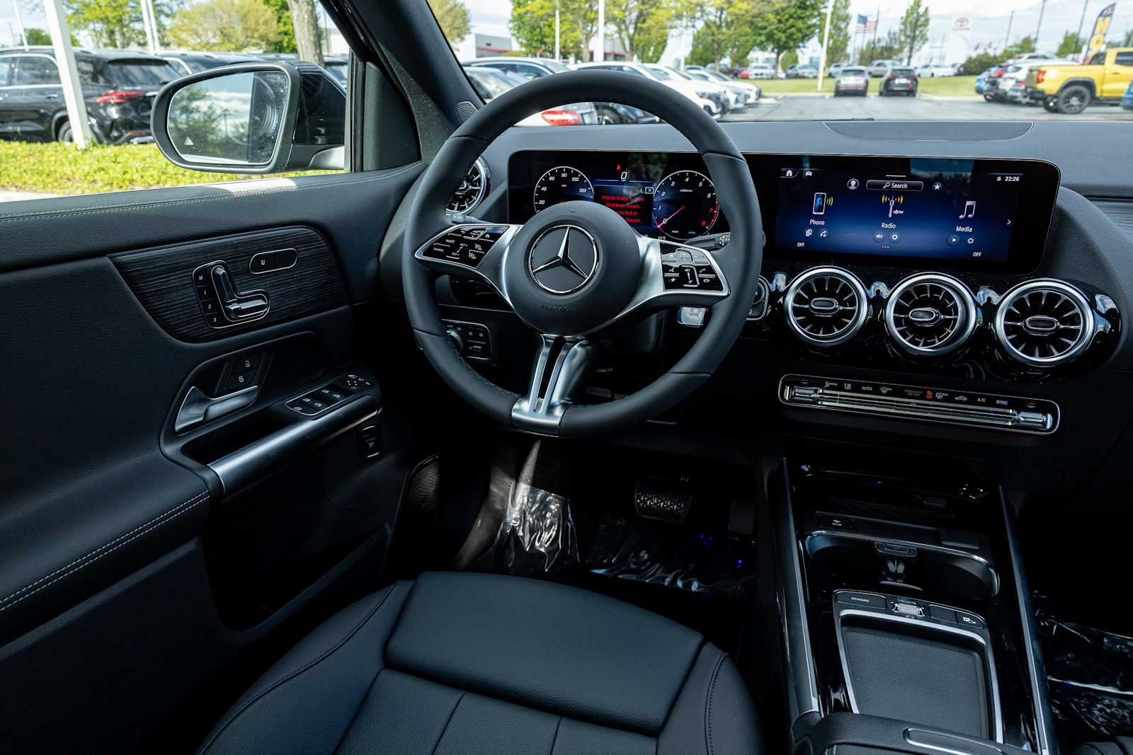 New 2026 Night Black Mercedes-Benz GLA 250 image 7