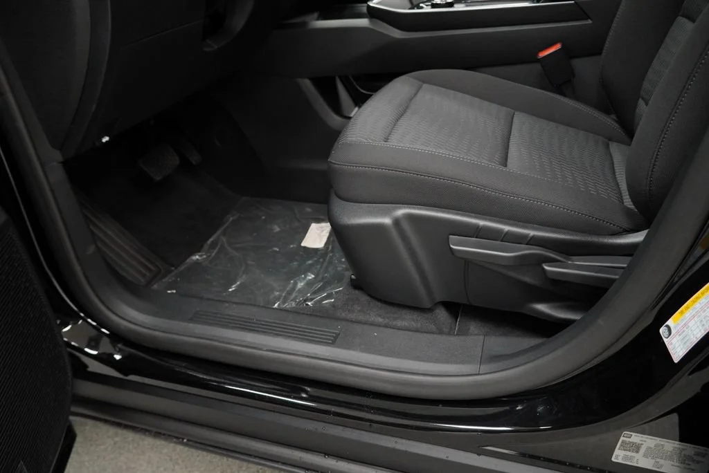 2027 Chevrolet Equinox LT - Photo 22