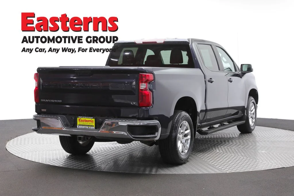 Used 2022 Gray Chevrolet LT image 5