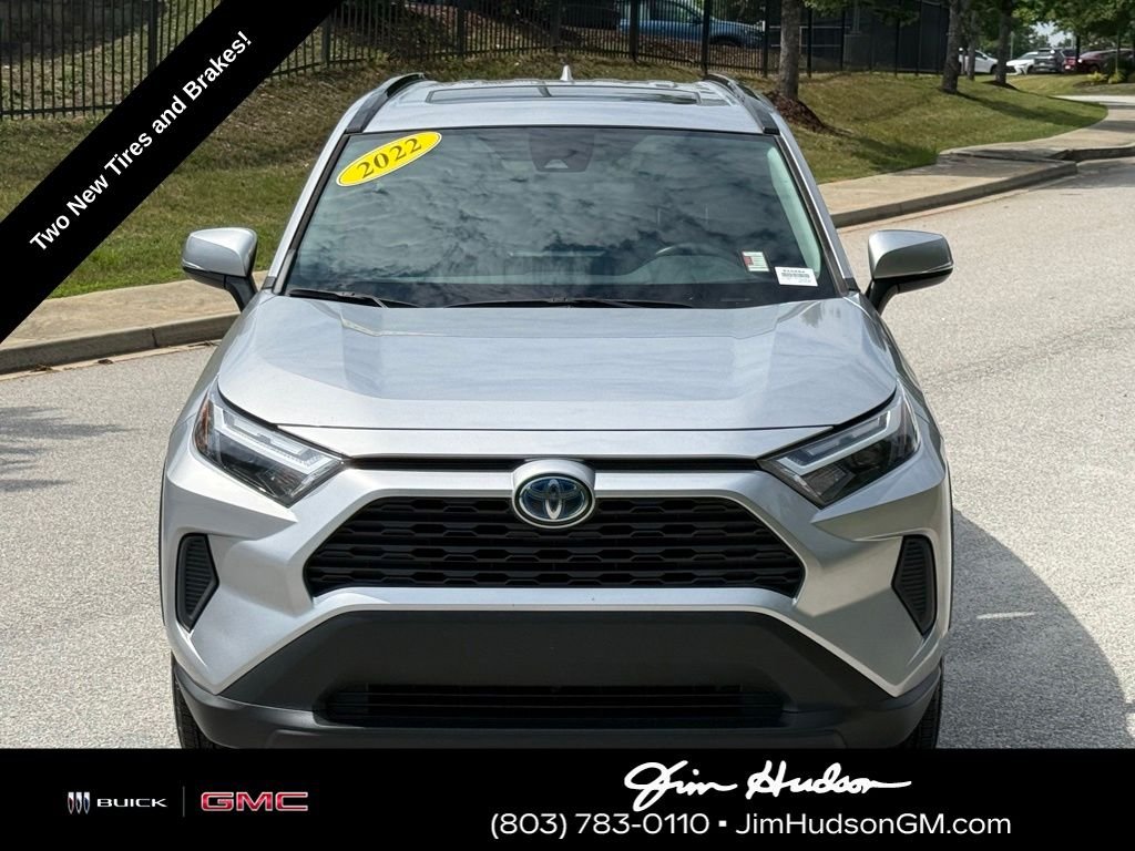Used 2022 Silver Toyota XLE image 6