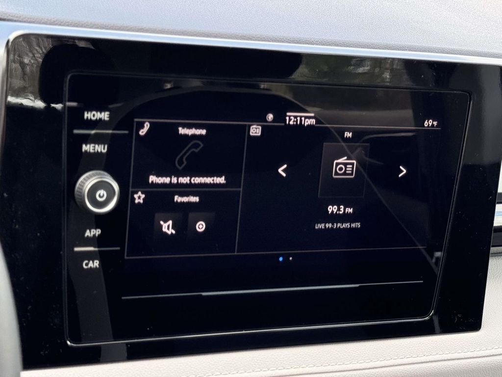 New 2026 White Volkswagen 1.5T S image 3