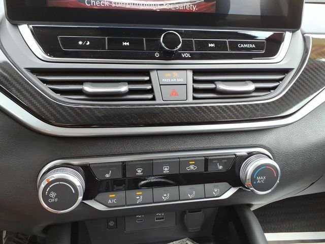 Used 2023 Red Nissan 2.5 SR image 20