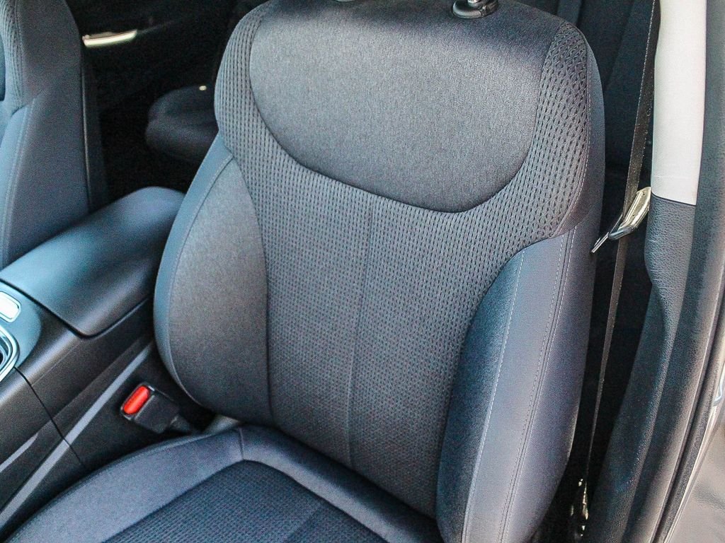 Used 2022 Gray Hyundai SEL image 26