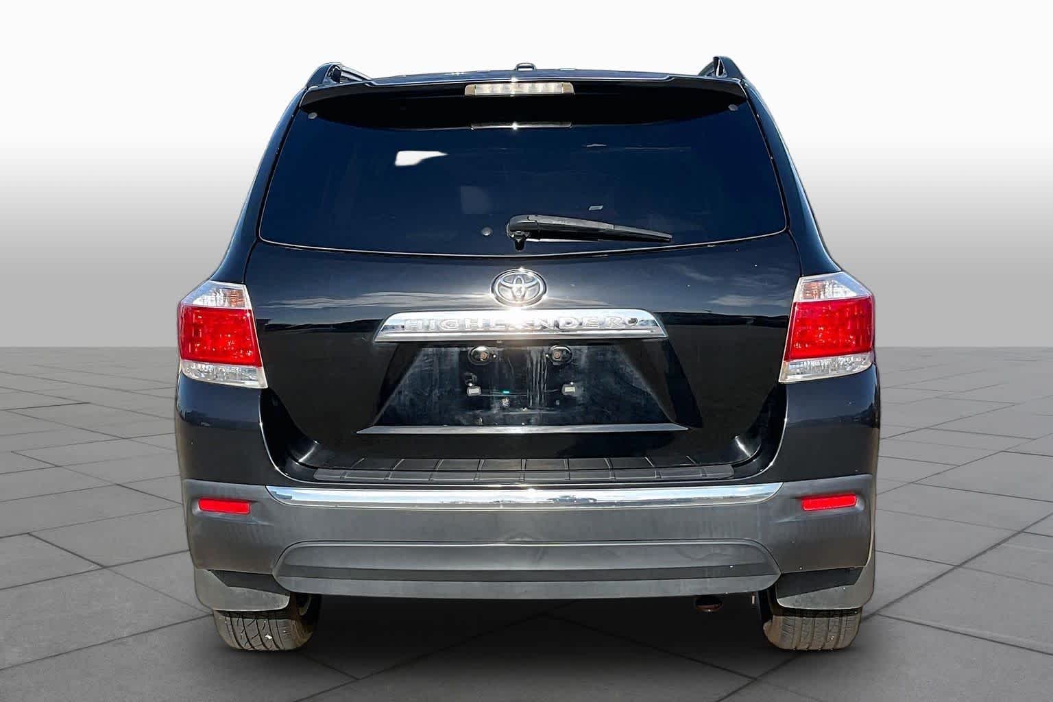 Used 2012 Black Toyota Limited image 4