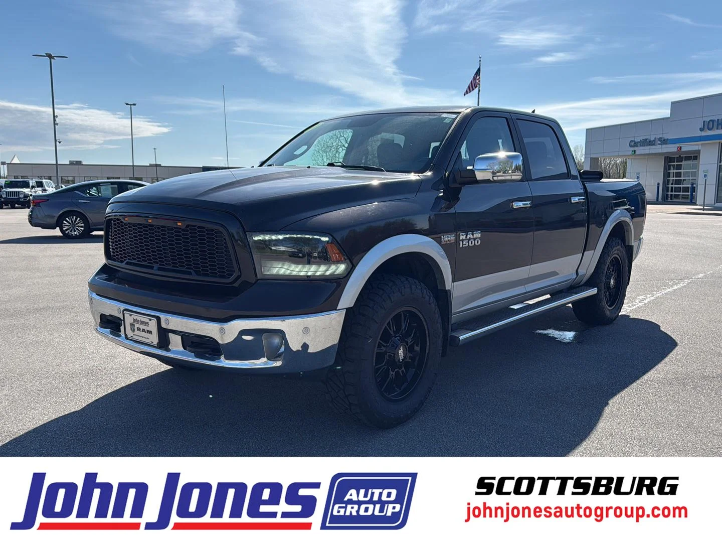 2017 RAM 1500 Laramie 4x4 Crew Cab 5'7's photo