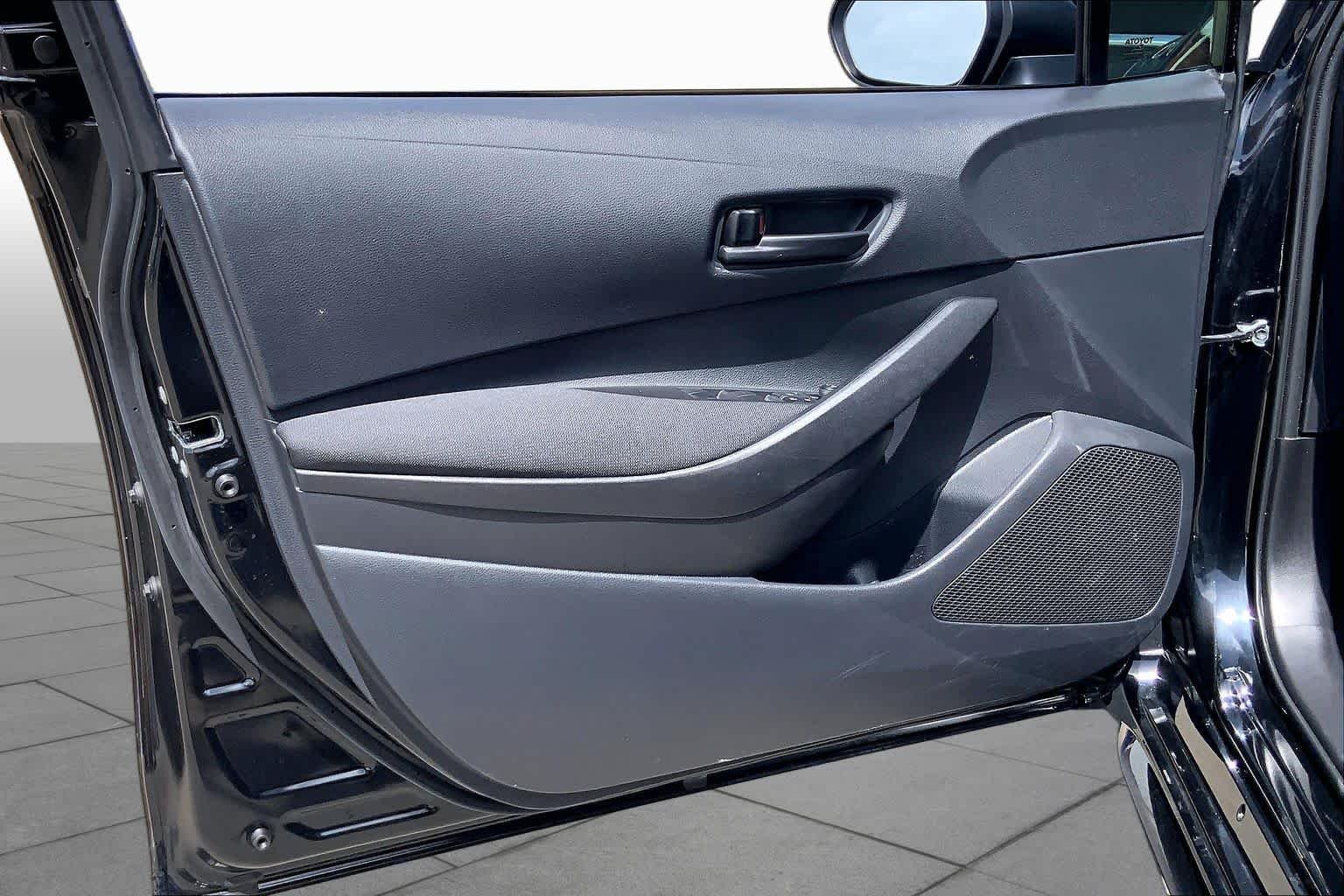 Used 2025 Midnight Black Metallic Toyota LE image 21