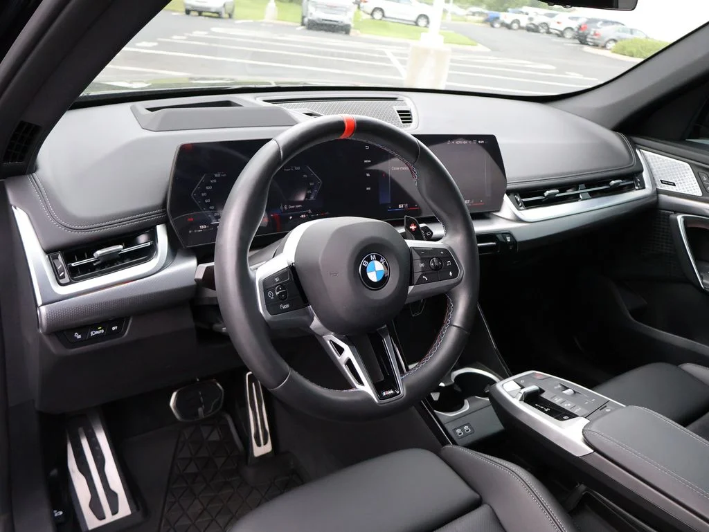 Used 2025 Black BMW M35i image 20