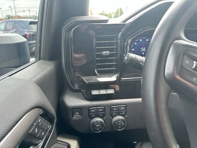 Used 2025 Gray Chevrolet ZR2 image 20