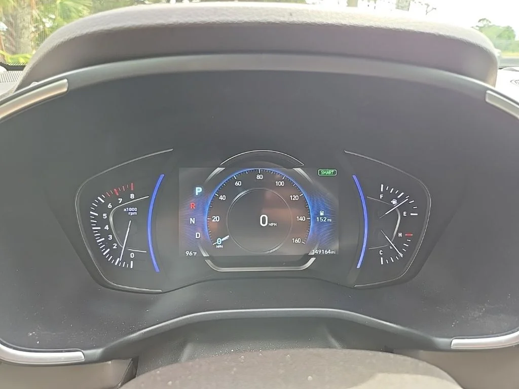 Used 2020 Black Hyundai SEL image 16