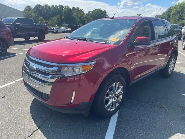 Used 2013 Red Ford SEL image 1