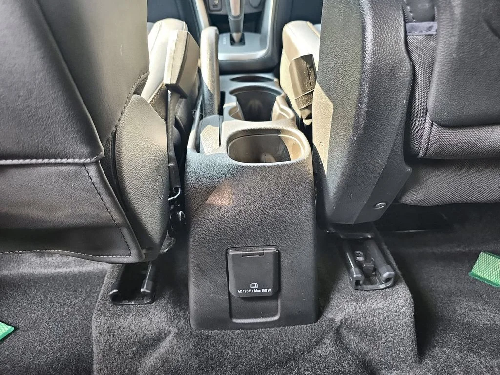 Used 2020 White Chevrolet LT image 22