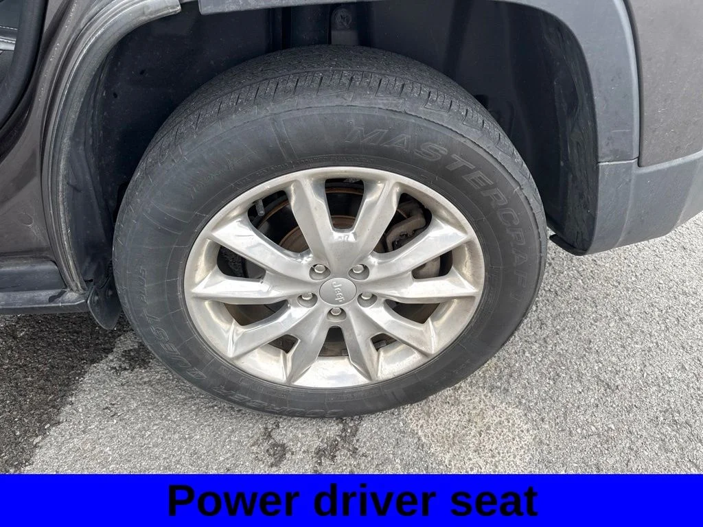 Used 2017 Granite Crystal Clearcoat Metallic Jeep Limited image 9