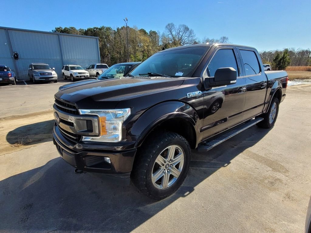 Used 2018 Red Ford XLT image 4