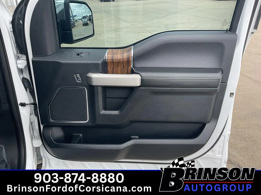 Used 2019 OXFORD WHITE Ford LARIAT image 20