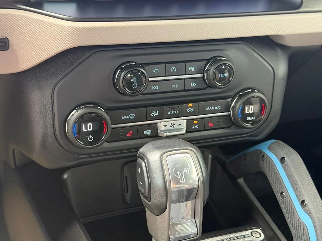 Used 2023 Black Ford Wildtrak image 14