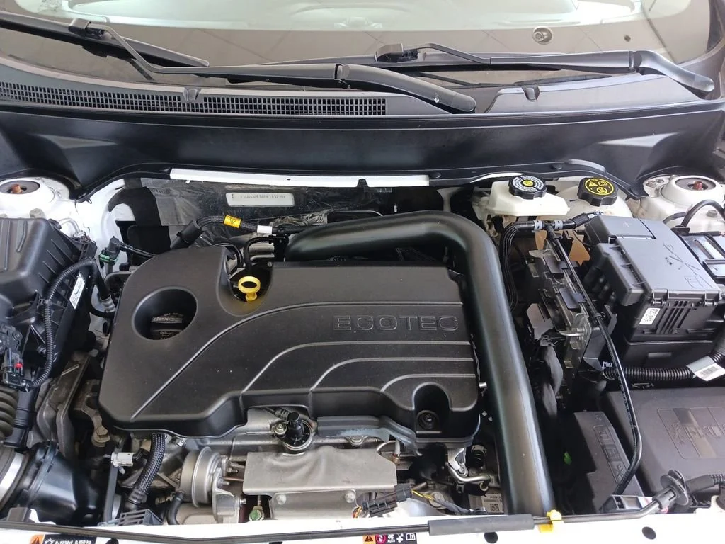 Used 2023 Summit White Chevrolet LS image 14