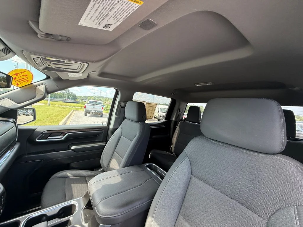 Used 2024 White Chevrolet LT Trail Boss image 21