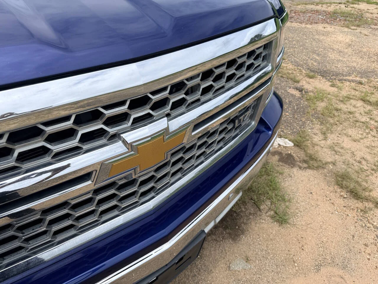 Used 2014 Blue Chevrolet LTZ Z71 4x2 4dr Crew Cab 5.8 ft. SB image 10