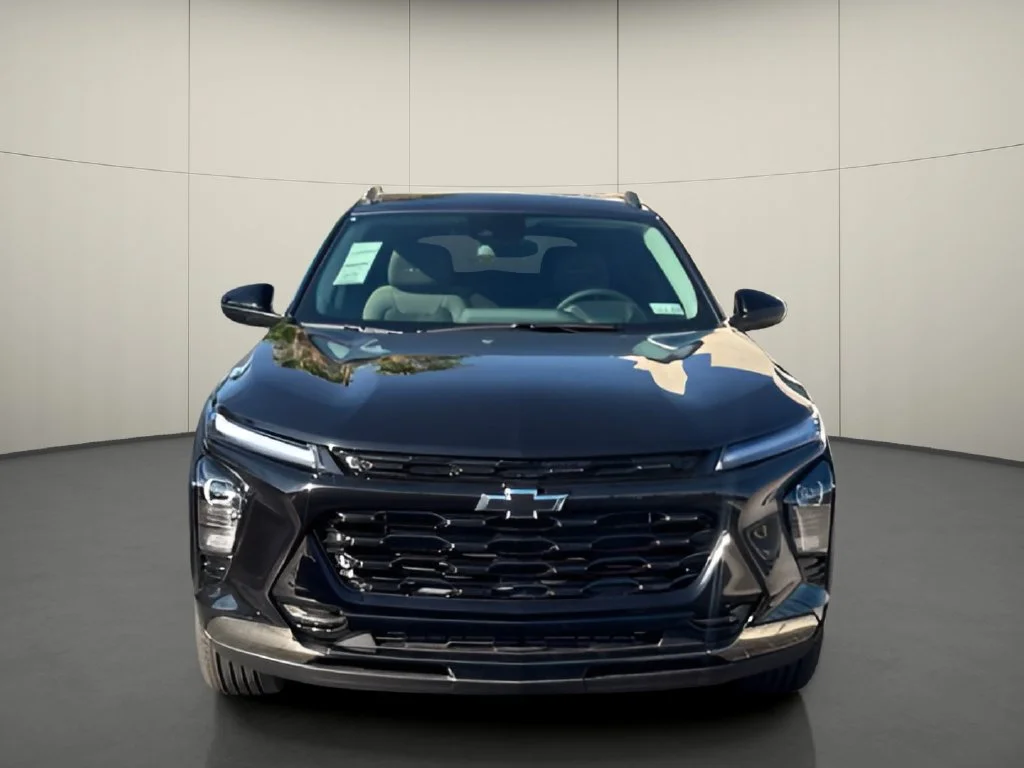 New 2026 Mosaic Black Metallic Chevrolet ACTIV image 5