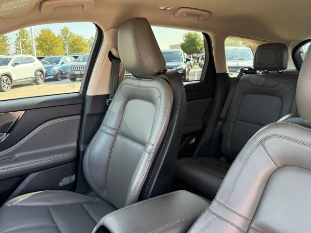 Used 2023 Gray Metallic Lincoln Standard image 14