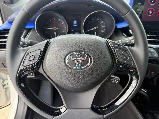 Certified Used 2021 BLIZZARD PEARL Toyota XLE image 14