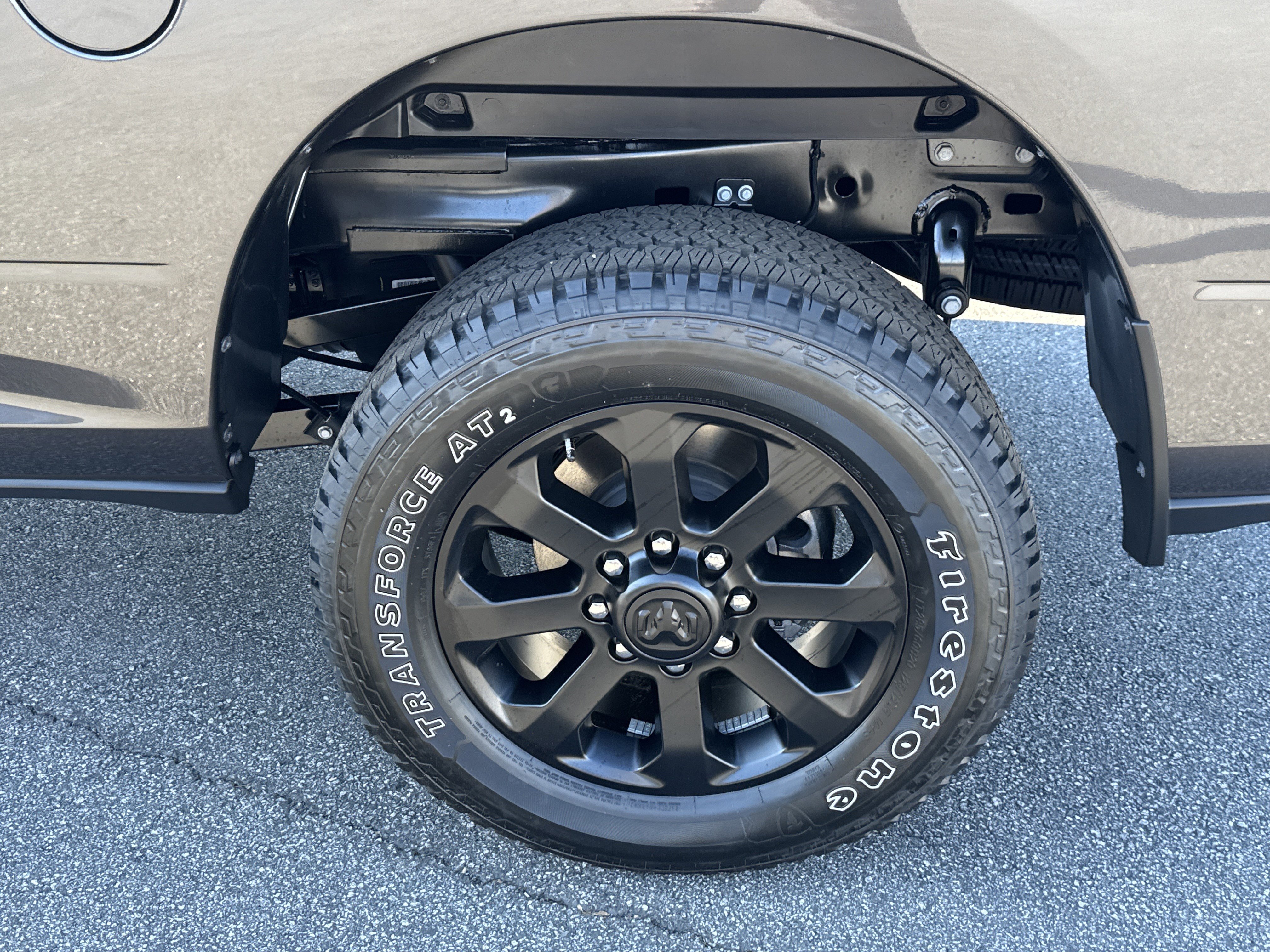 New 2026 Granite Crystal Metallic Clear-Coat Exterior Paint RAM Laramie image 13