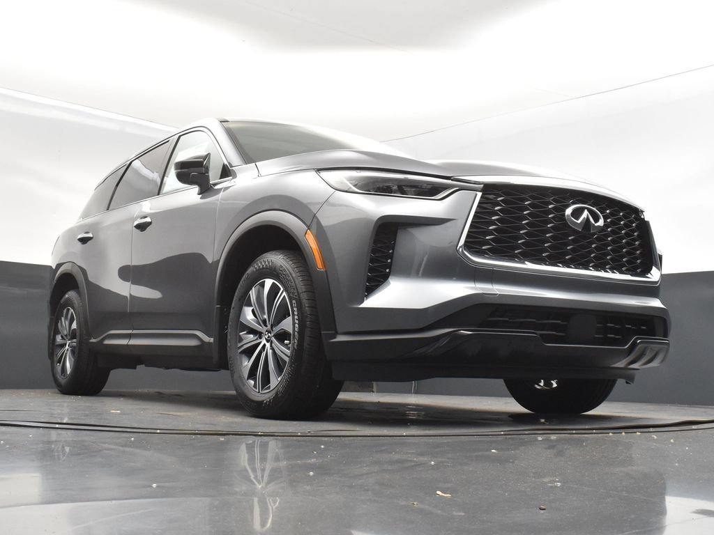 Certified Used 2025 Gray INFINITI PURE image 45