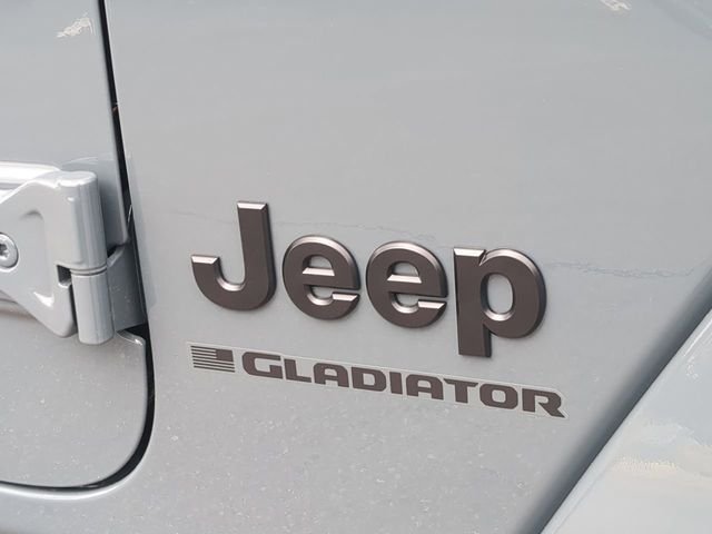 New 2026 Anvil Clear-Coat Exterior Paint Jeep Sahara image 13