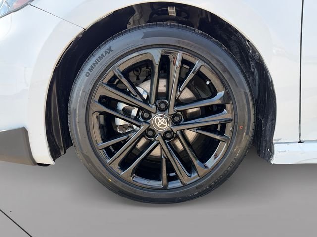 Used 2025 Ice Toyota SE image 9