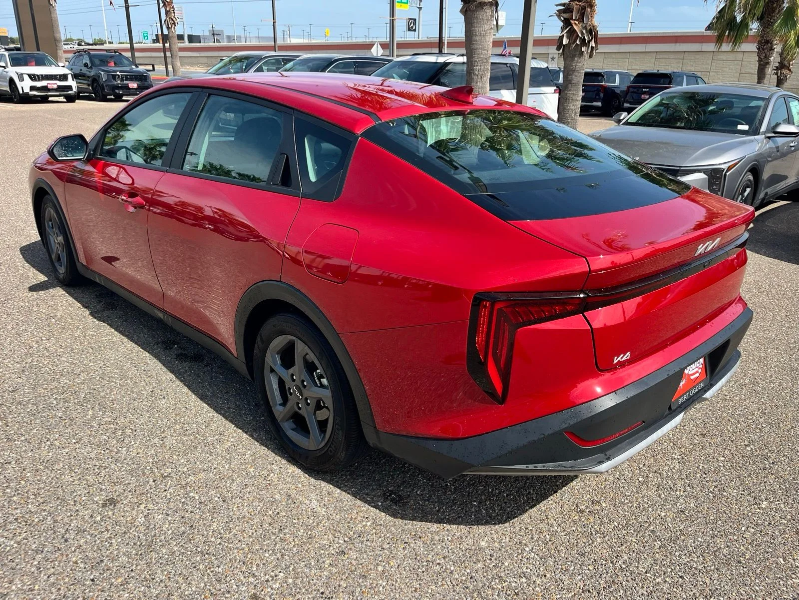 Used 2025 Red Kia LXS image 4