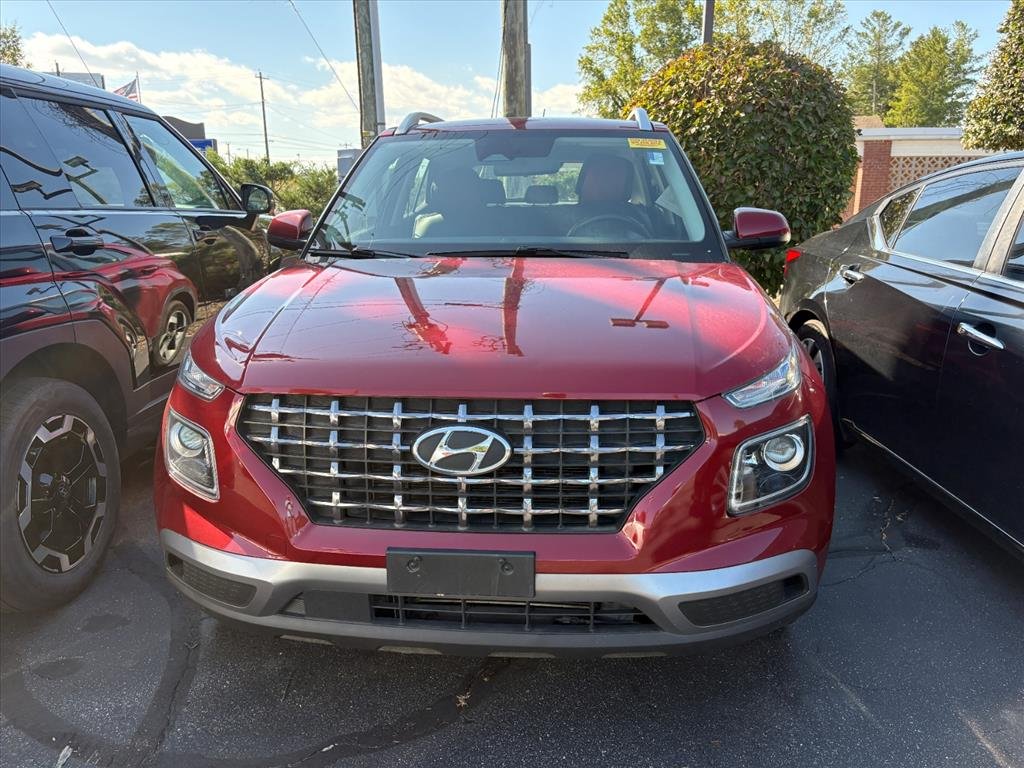 Used 2023 Ultimate Red Hyundai Limited image 2