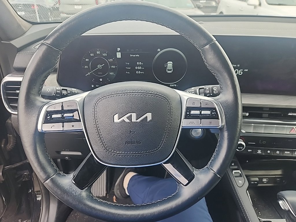 Used 2025 Black Kia SX-Prestige X-Line image 22