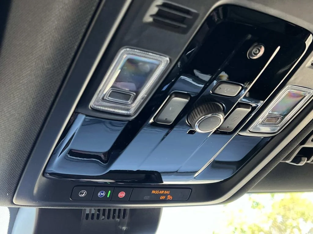 2026 Chevrolet Suburban LT - Photo 23